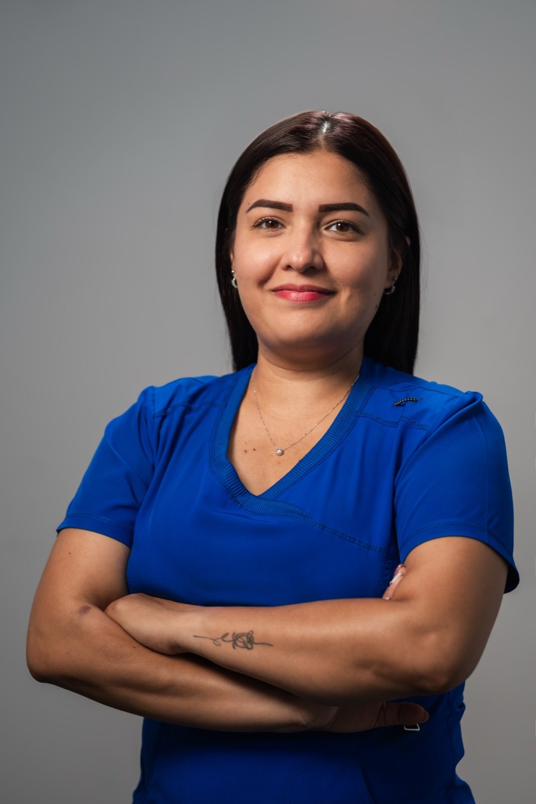 Perla Páez — Enfermera